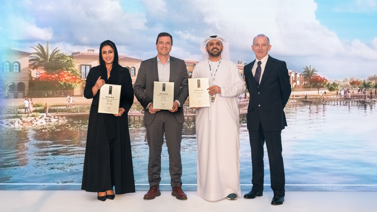 Bloom-Holding-wins-3-Awards-at-Arabian-Property-Award